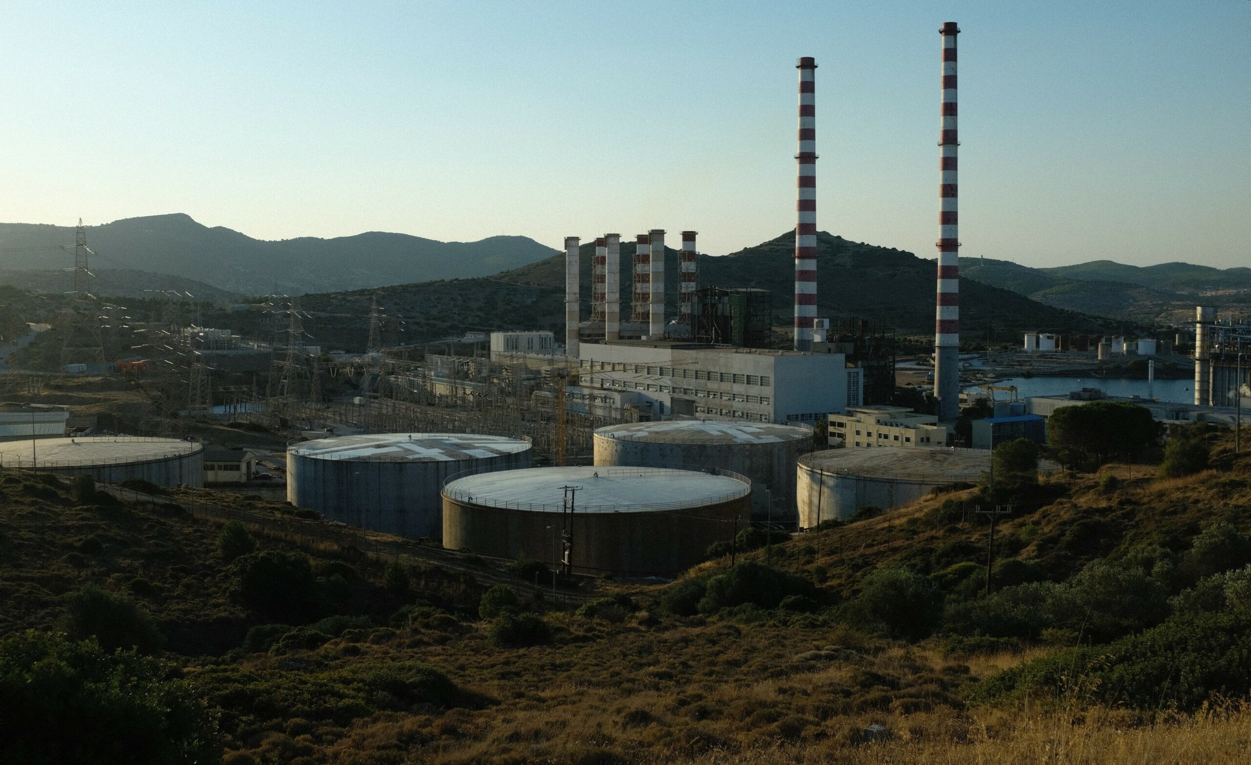 Burning oil in the Greek islands — and those who profited from it